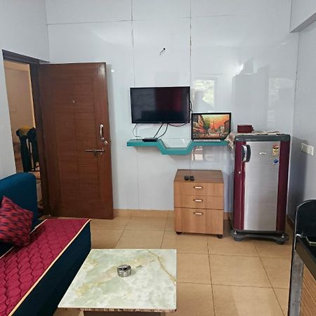 Beautiful 1 BHK With Pool Wi-Fi Cooking Gas Gym Caretakers Apartment Old Goa Ngoại thất bức ảnh